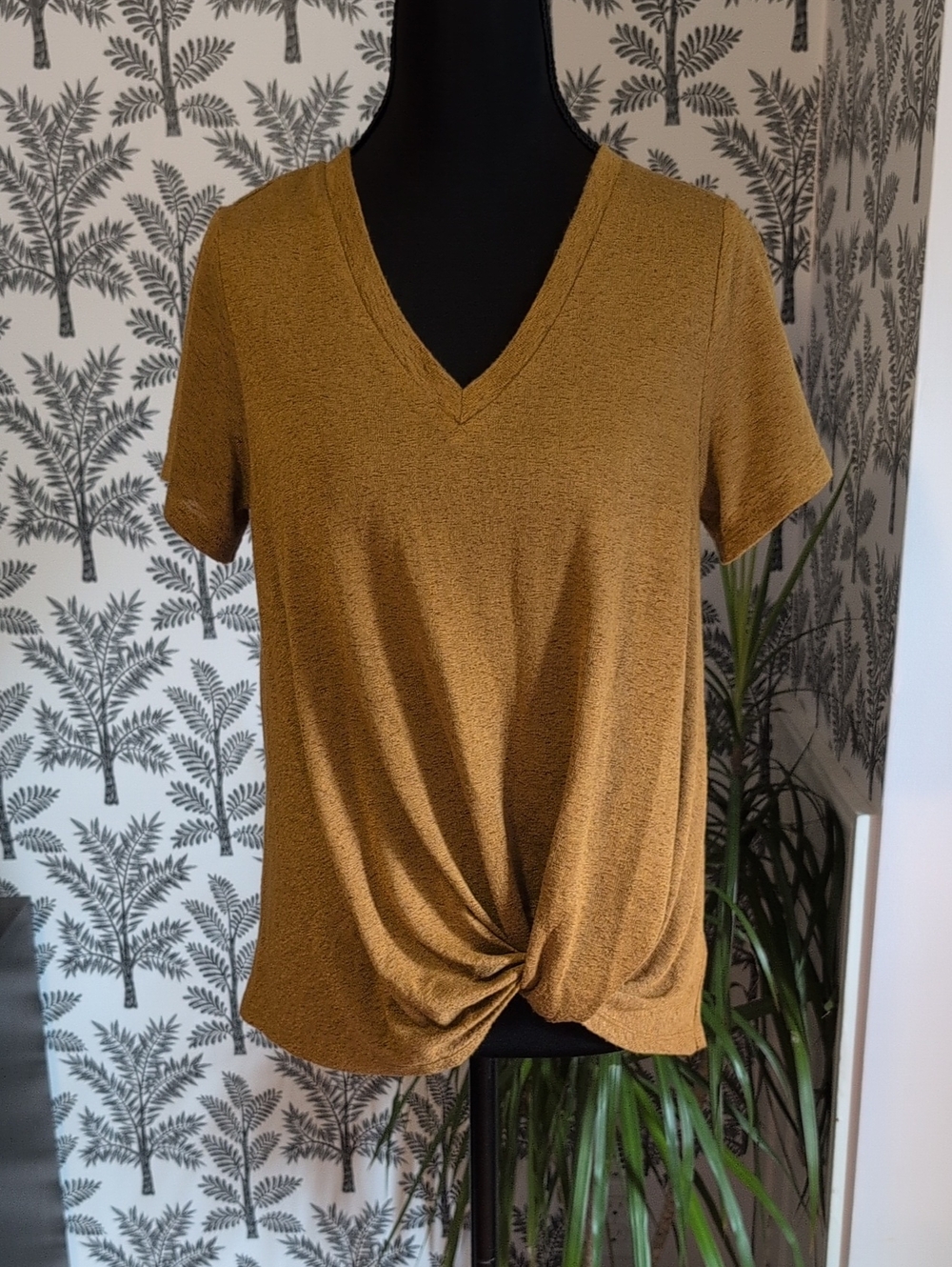 bobeau V-Neck Twist Front Tee in Mustard